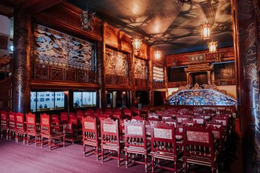 Hue, Vietnam 27 Temmuz 2019: İmparatorluk Şehri 'ndeki Tapınak (UNESCO Dünya Mirası Alanı). Kralların saraylarına giden yol, 19. yüzyılda Hue, Vietnam 'daki resmi makamdır.