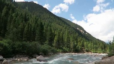 Krimmml Achental Vadisi, Salzburger Diyarı 'ndaki Krimmml şelaleleri. Avusturya