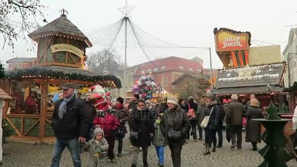 Kerstmarkt op de Berlijnse stadsdeel Spandau — Stockvideo