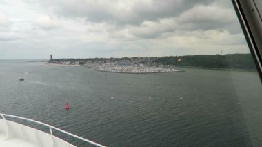 Kiel, Schleswig-Holstein / Almanya 07 Temmuz 2016: feribot liman Kiel (, Almanya'nın kuzeyinde Schleswig-Holstein) Oslo doğru bırakarak.