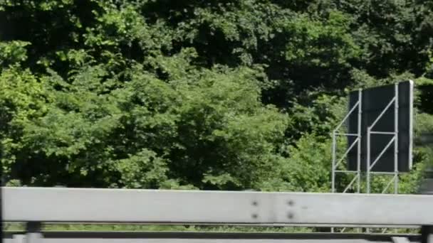 Tráfico por autopista (Alemania) junto a Braunschweig . — Vídeos de Stock