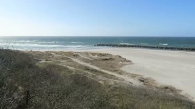  ahrenshoop tepeleri ve reed evleri (Almanya ile plaj boyunca yürüyüş)