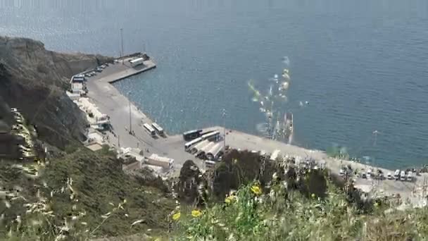 Port Ormos Athinios à l'île Santorin (Grèce) ). — Video