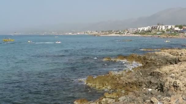 マリア湾クレタ島 (ギリシャでマリアのビーチの風景します。). — ストック動画