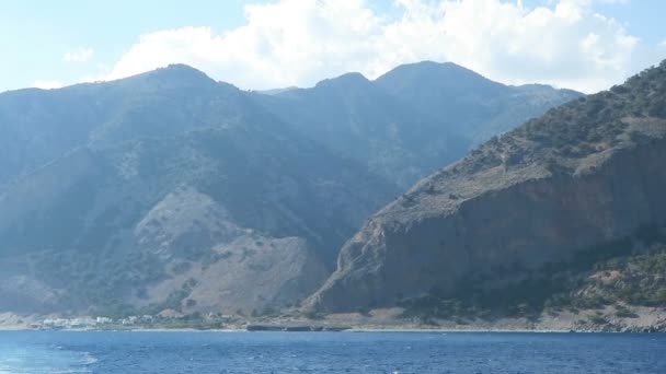 리비아 바다 쪽의 크레타 (그리스) 산맥의 파노라마 보기 — 비디오