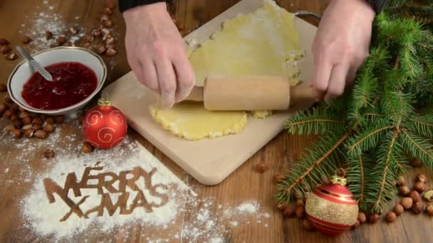 Weihnachtsbacken für Gebäck frohe Weihnachten, Plätzchen. — Stockvideo