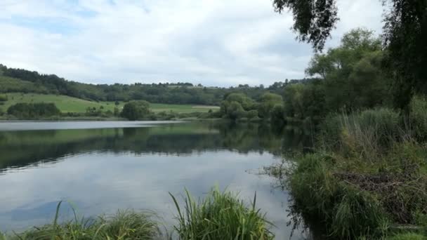 Vulkaniska Landskapet Schalkenmehrener Maar Lake Eifel Regionen Tyskland — Stockvideo