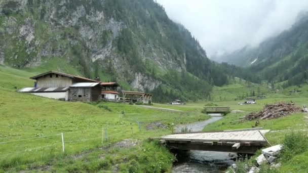 Farm Houses Austrian Alps Wimmertal Valley Tirol Mountain Stream Flowing — Stock Video