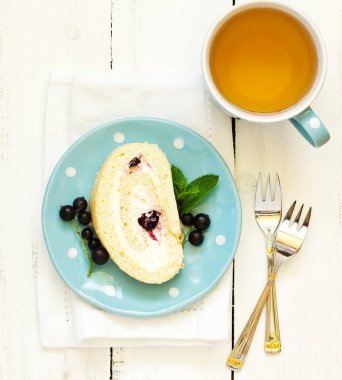 Kremalı ve üzümlü bisküvi..