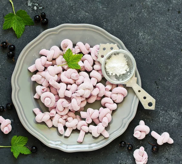 Marshmallows Caseiros Groselha Preta Foco Seletivo Sobremesa — Fotografia de Stock