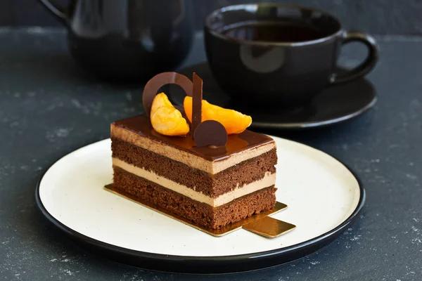 Ένα Κομμάτι Νόστιμο Κέικ Σοκολάτας — Φωτογραφία Αρχείου