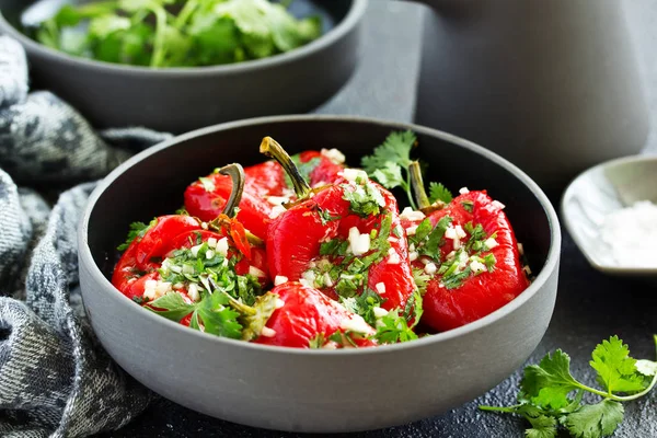 Gebackener Paprika Salat Mit Kräutern Und Knoblauch Östliches Gericht — Stockfoto