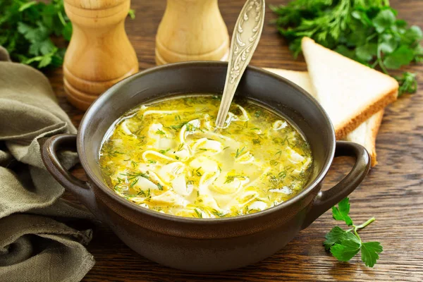 Hühnersuppe Mit Handgemachten Nudeln — Stockfoto