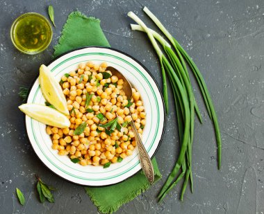Nohut ve nane salatası..