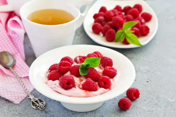 Mousse Caillée Crémeuse Aux Framboises Petit Déjeuner Sain — Photo