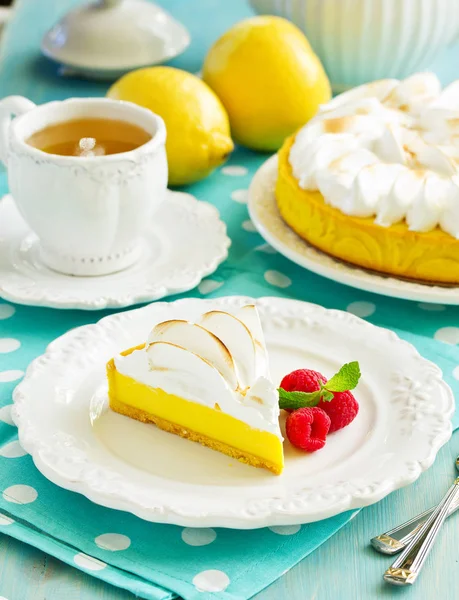 Torta Limão Com Merengue — Fotografia de Stock