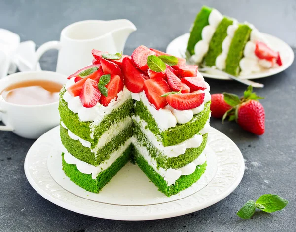 Cake Spinach Cream Strawberries Valentine Day — 스톡 사진