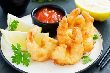 Baharatlı Tempura Jumbo Karidesler.