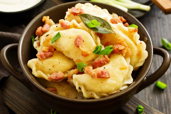 Albóndigas Con Patatas Salsa Cebolla Tocino Varenyky Vareniki Pierogi Pyrohy —  Fotos de Stock