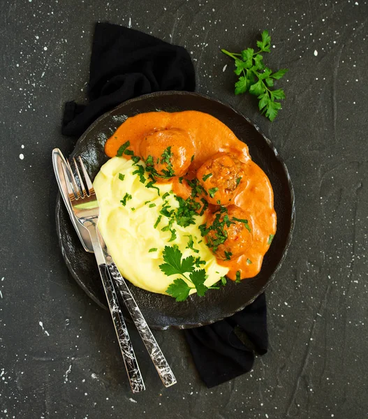 Almôndegas Molho Tomate Cremoso Com Purê Batatas — Fotografia de Stock