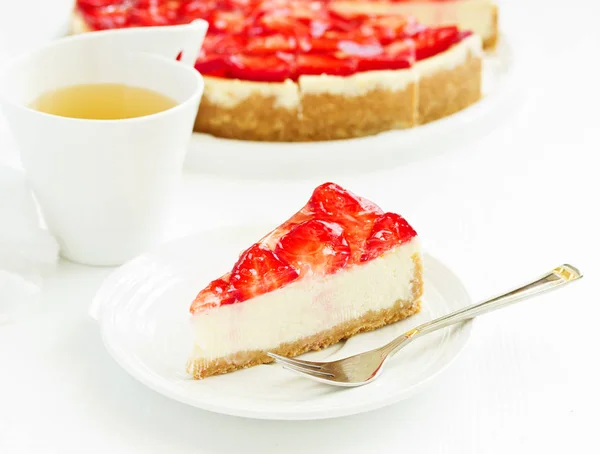 Klasický Cheesecake Čerstvými Jahodami Selektivní Zaměření — Stock fotografie