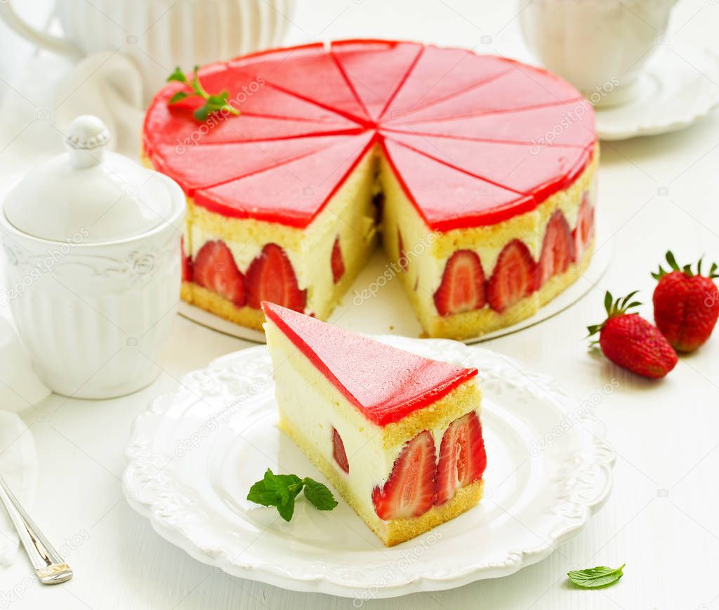 Frese cake with strawberries.