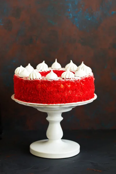 芝士蛋糕红色天鹅绒 选择性对焦 — 图库照片