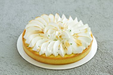 Kremalı limonlu pasta.