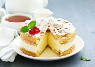 Kremalı lezzetli pasta.