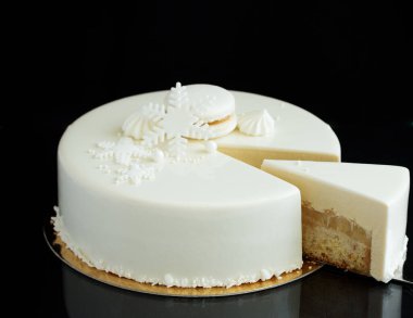 Kremalı lezzetli pasta.