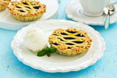 ev yapımı kek, krepteki fırından yeni çıkmış.