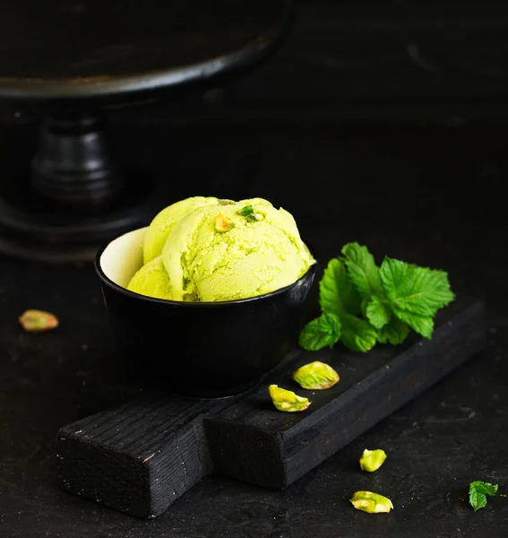 Mint Lemon Ice Cream — Stock Photo, Image