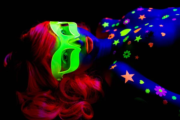 Glow uv neon sexy disco female cyber doll — Stock Photo, Image