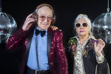 DJ büyükanne ve büyükbaba