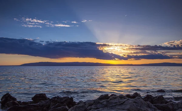 Stunning sunset over the sea — Stock Photo, Image