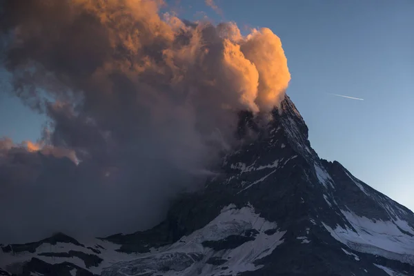 Tramonto montagna matterhorn — Foto Stock