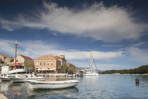 Hamnen i Stari Grad — Stockfoto