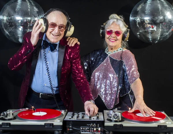 Dj Oma und Opa — Stockfoto