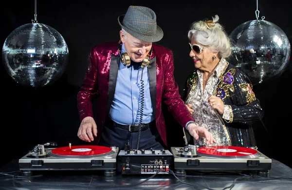 Dj grandma and grandpa — Stock Photo, Image