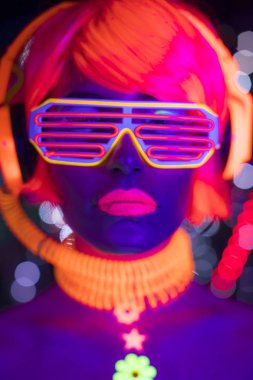 UV neon disko seksi kadın cyber oyuncak robot elektronik oyuncak parlayan