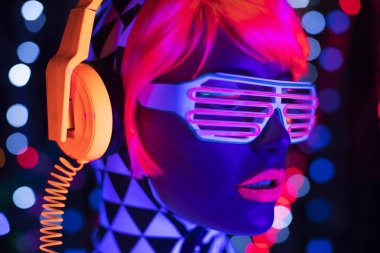UV neon disko seksi kadın cyber oyuncak robot elektronik oyuncak parlayan