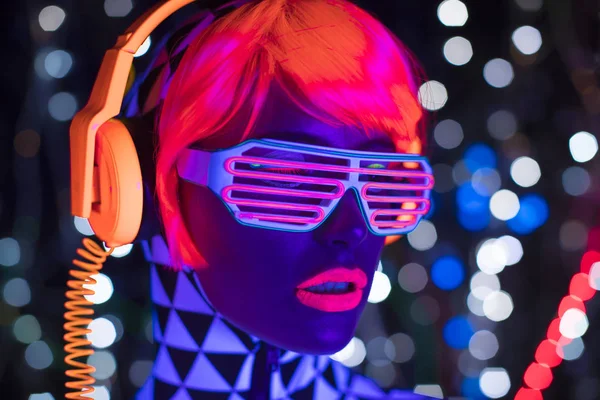 Záře uv neon sexy disco ženské cyber doll robot elektronické hračky — Stock fotografie