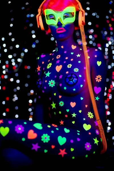 Сяючий ультра-неон сексуальна диско жінка-кібер лялька-робот електронна іграшка — стокове фото