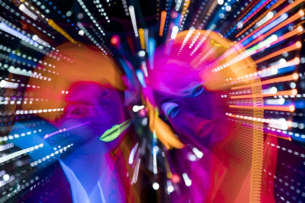 Gloed uv neon sexy disco vrouwelijke cyber pop — Stockfoto