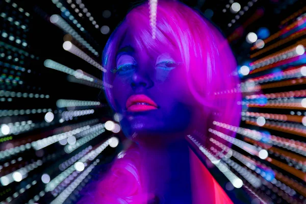 Resplandor uv neón sexy disco femenino cyber doll — Foto de Stock