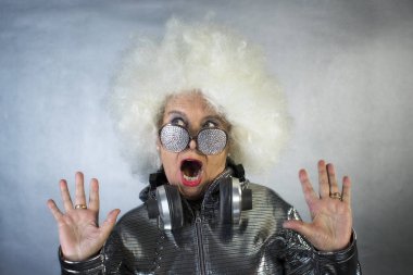 Büyükanne parti disko