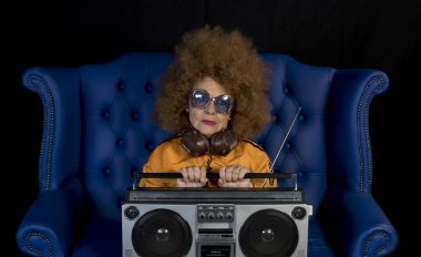 Büyükanne Dj parti