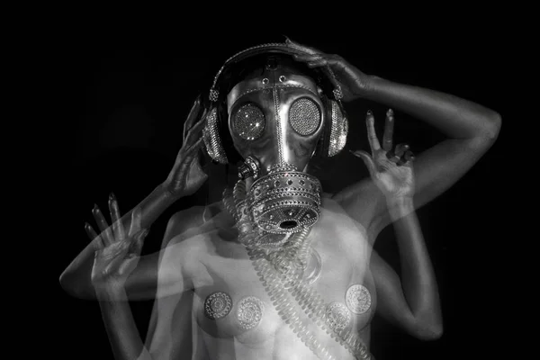 Gasmask 에로틱 섹시 한 고 골 락 댄서 이상한 스파클 — 스톡 사진