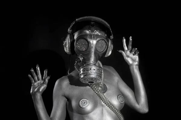 Gasmask erotik seksi gogo dansçı acayip ışıltı — Stok fotoğraf