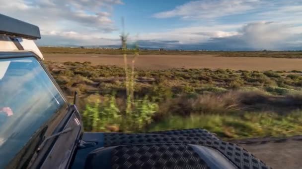 Hyperlapse Pov Aufnahme Mit Kamera Vor Einem Geländewagen Der Über — Stockvideo